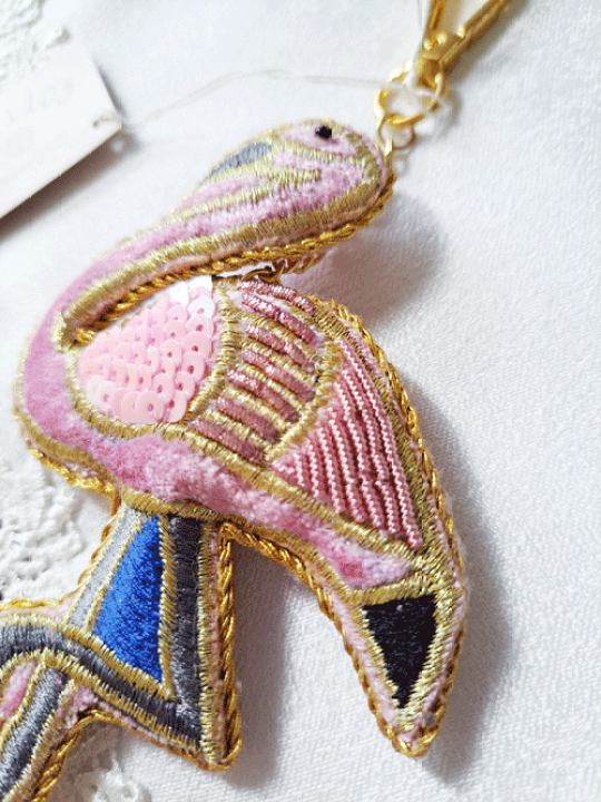 ショウガラゴ　ビーズ刺繍　ハンドメイド　チャーム　キーホルダー　アニマルモチーフ 楽天市場】【ポイント5倍】【クーポン】【送料無料】インドザリ