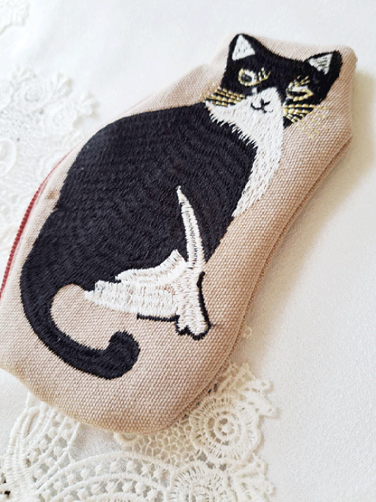 楽天市場】【クーポン】【送料無料】刺繍ポーチ レオパード ネコ