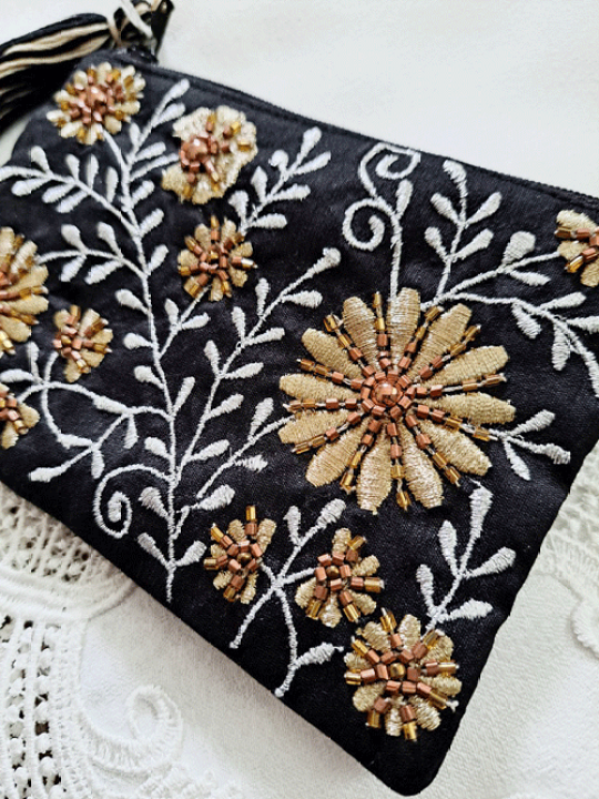 楽天市場】【送料無料】ハンドメイド ビーズインド刺繍 ポーチ 刺繍