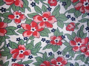 フィードサック  白地赤いお花と緑葉っぱ (1/4サイズ)