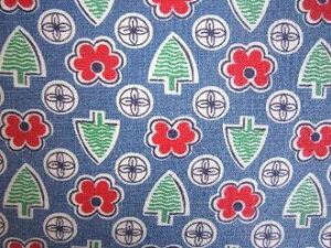 フィードサック ブルー地赤お花緑の木 (1/16サイズ)