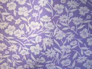 フィードサック ラベンダー色地白お花 (1/16サイズ)