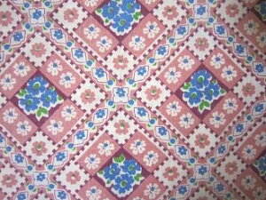 フィードサック ピンク地四角にお花 (1/16サイズ)