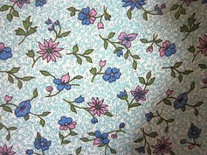 フィードサック 薄ブルー背景に青ピンク小花 (1/16サイズ)