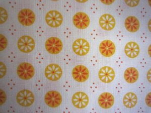 フィードサック 白地オレンジ丸いお花 (1/16サイズ)