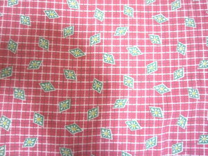 フィードサック ピンク地小さい四角に小花 (1/16サイズ)