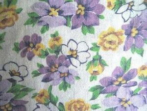 フィードサック 白地パープルイエローお花(1/4サイズ)