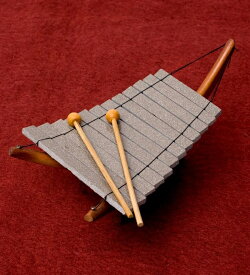 ベトナムのミニ石琴（ダン ダー） / ダンダー Dan 鉄琴 木琴 民族楽器の打楽器 全部 インド楽器 エスニック楽器 ヒーリング楽器