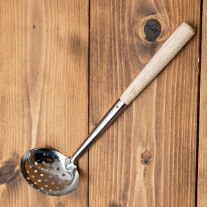 タイの穴あきお玉 / 調理器具 鍋 フライパン 中華鍋 インド 食器 アジアン食品 エスニック食材