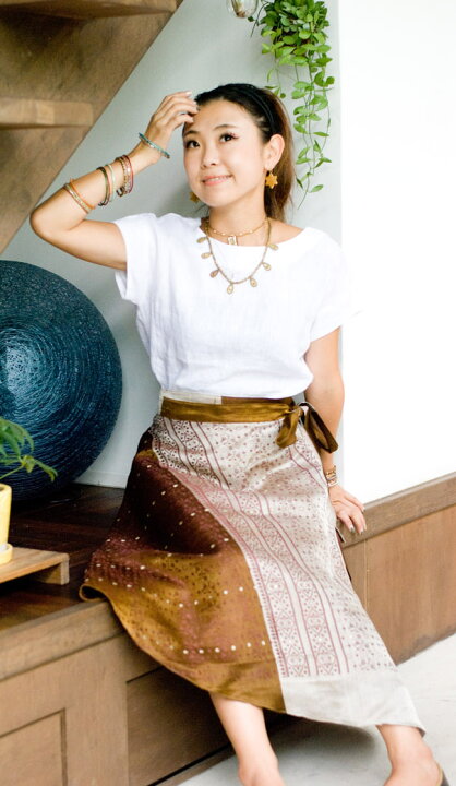 楽天市場】【送料無料】 光沢布の刺繍巻きスカート / サテン ロング  