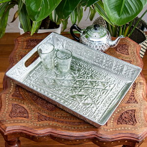 バリのアルミ細工トレイ Lサイズ 幅:約38cm / アルミニウム お盆 トレー マルチトレイ マルチトレー タオルトレイ バリのアルミ雑貨 アンティック風金属製品 アジアン インド エスニック 雑