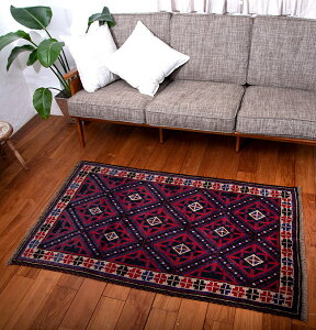 【送料無料】 遊牧民バローチの手織り絨毯【約144cm x 85cm】 / ラグ アンティーク マット パキスタン 手織りのウール絨毯 手編み絨毯 じゅうたん 手作り アジアン インテリア エスニック アジ