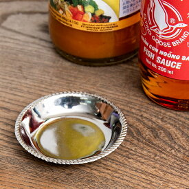 とっても小さい！ タイのステンレス小皿 直径：約6.3cm / 薬味皿 ソース皿 小物入れ 箸とスプーン アジア 箸置き フォーク アジアン食品 エスニック食材