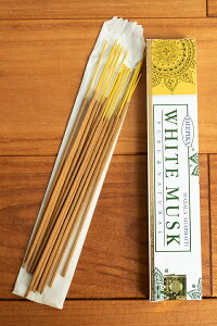 Deepika zCgXN WHITE MUSK /  CZX Ch A AWA GXjbN