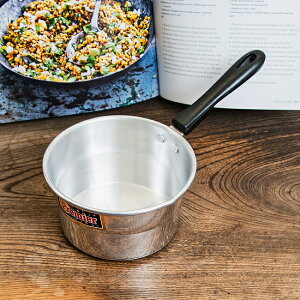 軽くて取り回しが便利な インドのアルミ片手鍋 チャイ煮出しなどに 直径15.5cm 900cc程度 / ソースパン 小鍋 調理器具 食器 アジアン食品 エスニック食材 食材【レビューで500円クーポン プレゼ