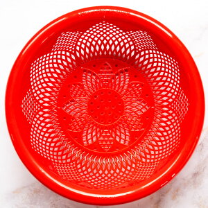 ベトナムのレトロなプラスチックザル 23cm / 飾り皿 プラかご プラザル プラ皿 水切りカゴ カラフル 屋台 籠 デコレーションプレート インテリア 大皿 装飾 アジアン エスニック