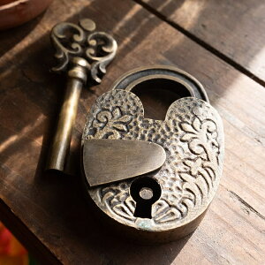 yz y_́z싞 GXjbNȌ / AeB[N p[c  GXjbNp[c zޗ AeBbNi AWA Ch G݁yr[500~N[| v