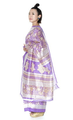 楽天市場 タッサーシルク風の光沢サリー 更紗柄 民族衣装 デコレーション布 インド インドサリー レディース エスニック衣料 アジアンファッション エスニックファッション インド雑貨 アジア雑貨 Tirakita