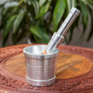 スパイスグラインダー 小 アルミニウム製 / すり鉢 カレー すりつぶす スパイスミル 乳鉢 インドカレー 調理器具 食器 アジアン食品 エスニック食材