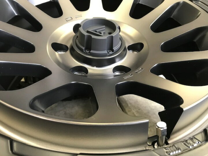 楽天市場】取付対象 17インチ BFグッドリッチ マッドテレーン KM3 265/70R17 LT デルタフォース オーバル 17x8.0J 6/139.7 +20 マットスモークポリッシュ タイヤホイール4本セット FJクルーザー プラド 120/150 ハイラックス 125 など 新品 DELTA FORCE OVAL 8J ... 楽天市場】取付対象 17インチ BFグッドリッチ マッドテレーン KM3 265/70R17 LT デルタフォース オーバル 17x8.0J 6/139.7 +20 マットスモークポリッシュ タイヤホイール4本セット FJクルーザー プラド 120/150 ハイラックス 125 など 新品 DELTA FORCE OVAL 8J ...