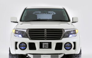 yő2000~OFFzN200 KADDIS tFCX}XN LAND CRUISER  JX^ p[c[J[̂ߑsAւ̑͂kB