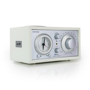 Tivoli Audio Model Three Bluetooth USB-A & USB-C�[�d�|�[�g�t���N���b�N���W�I