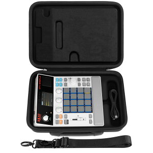Geekria �n�[�h�V�F���g���x���P�[�X Akai Professional MPC Sample�|�[�^�u�� Groovebox�ɑΉ� �I�[�f�B�I�T���v���[�L�������O�o�b�O (�u���b�N)