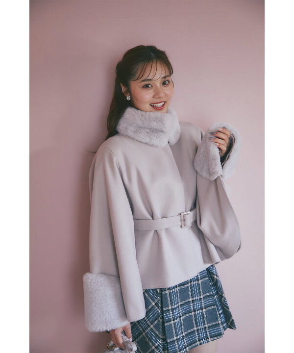 楽天市場】2WAYファー＆ベルト付きケープライクコート【sandina  