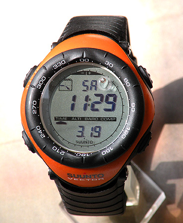 楽天市場】SUUNTOスント 腕時計 時計 ヴェクター オレンジ海外モデル
