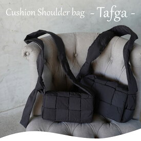 20%OFFクーポン!! 11日01:59まで!!中綿ナイロンショルダーバッグ【Tafga タフガ】パデット バッグ/ミニショルダー/ミニバッグ/レディース/キルティング/クッション/メッシュ/イントレチャート/軽量/黒/肩がけ/斜めがけ/大人