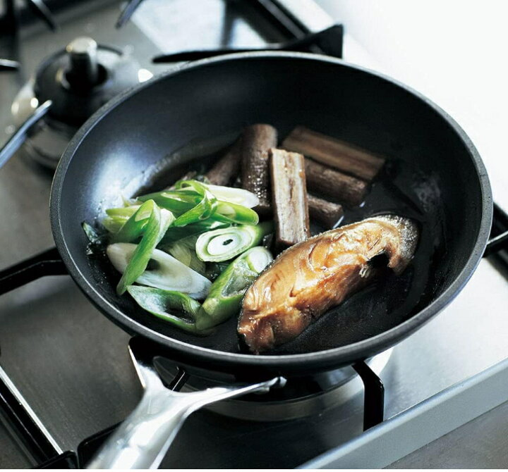 楽天市場】【TNS保証付】ルクルーゼ TNS シャローフライパン 28cm 直火  