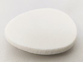 【日本製・数量限定】化粧用スポンジパフ1個約74mm X 54mm X 厚み12mmカラー：白　硬度FP42°ホームユース用(F-73)化粧 メイク スポンジ パフ 化粧パフ 化粧スポンジ メイクパフ メンズコスメ 男性用化粧品 化粧用具 OEM 製造 東京パフ
