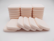 【数量限定・日本製・業務用】化粧用スポンジパフ27個入52mm X 42mm X 厚み8mmカラー：薄ピンク　個包装…