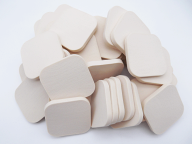 【数量限定・使い捨て・ディスポ】テスター用ミニスポンジパフ45個　NR(天然ゴム)縦約45mm×横約45mmx厚…