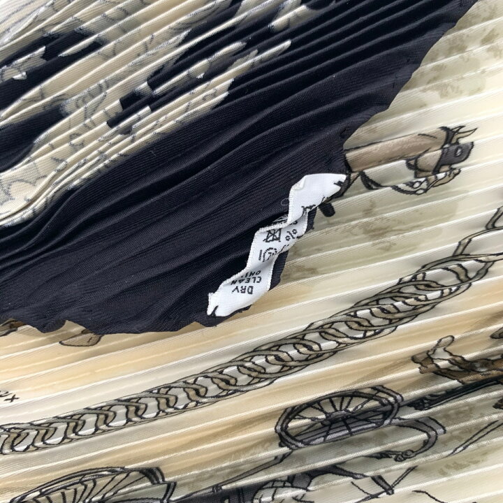 楽天市場】美品 HERMES エルメス プリーツ カレ90 LA PROMENADE DE 