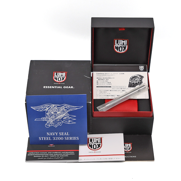 LUMINOX シリーズ3200 スイスクォーツ 200m防水