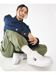 ySALE^50%OFFzTJW RETRO BASKET ESS TOMMY JEANS g~[qtBK[ V[YEC Xj[J[ zCgyRBA_Ezyz[Rakuten Fashion]
