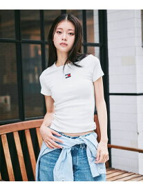 TJW SLIM BADGE RIB TEE TOMMY JEANS トミーヒルフィガー トップス カットソー・Tシャツ ホワイト ブラック ブルー ネイビー ピンク パープル【送料無料】[Rakuten Fashion]