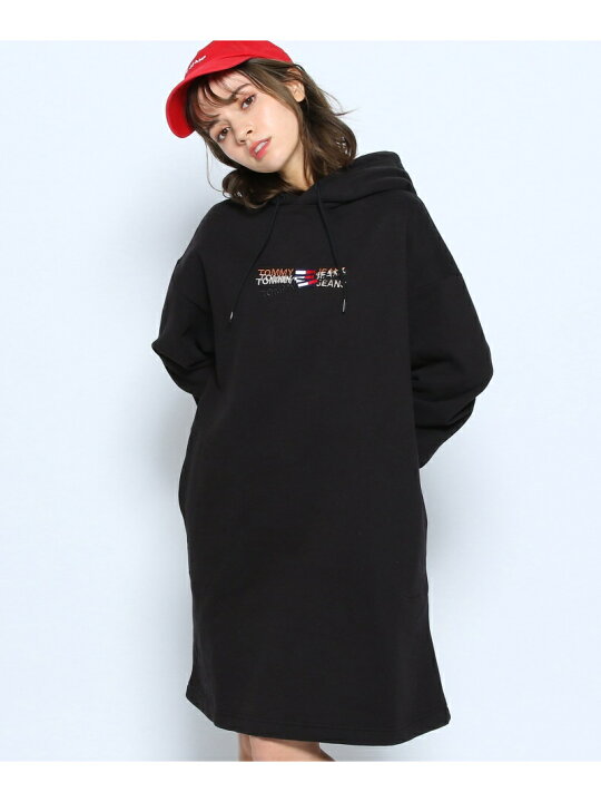楽天市場 Sale 30 Off W Tommy Hilfiger トミーヒルフィガー オーバーレイロゴパーカーワンピース Tommy Jeans トミーヒルフィガー ワンピース ワンピースその他 パープル ブラック Rba E 送料無料 Rakuten Fashion Tommy Hilfiger