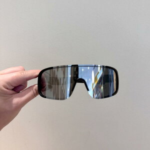 TOX LbY qp UVJbg O΍ X|[c ^] TCNO AEghA  ubN Vo[      F F t[