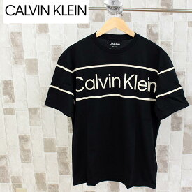 送料無料 Calvin Klein カルバンクライン CK リラックスフィット トラベリングロゴTシャツ TRAVELING LOGO TEE - RELAXED FIT トップイズム ゆうパケ