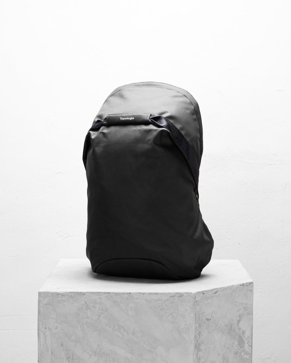 クライミングの際に使用する超軽量バックパックからインスピレーションを得たバッグ 開店記念セール Multipitch Backpack Large 【セール Black - Dry