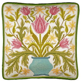 Bothy Threads タペストリー刺繍キット "Vase Of Tulips Tapestry" TAC14 (クッション約35cm角) 【海外取り寄せ/納期40～80日程度】 William Morris