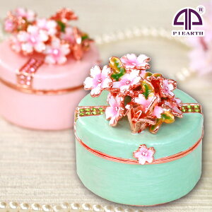 yKiz WG[{bNX  sBA[X Δ u  ANZT[P[X  w  ʌ NX}X V Mtg ̓ PICALS sJX