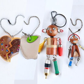 キーホルダー ロボットモチーフ キャラクターモチーフ ハート キーリング 雑貨 ギフト こども 木製 木材 手作り 手づくり グッズ 可愛い かわいい レトロ ナチュラル 雑貨 木のおもちゃ チャーム キー 鍵 飾り カバン飾り バッグチャーム ヴィンテージ雑貨 ヴィンテージ