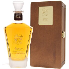 【送料無料】700ml マジア ディスティッラート ディ ウーヴァ 2014 ベルタ 木箱入り グラッパイタリア バルベラ ピエモンテ バレンタインギフト ホワイトデーギフト