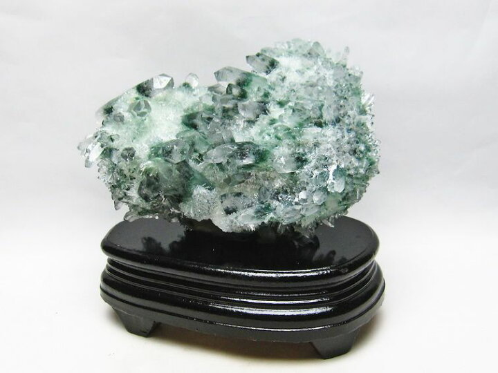 楽天市場】1.3Kg 緑水晶 クラスター 原石 クリスタル 置物 