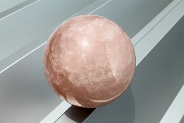 楽天市場】9Kg ローズクォーツ 丸玉 185mm 台座付属 rosequartz 薔薇 