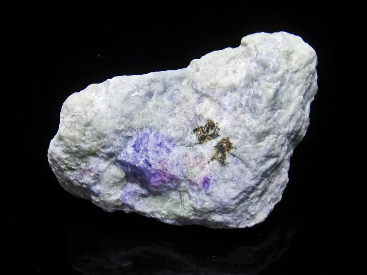 ハックマナイト 原石 天然ソーダライト hackmanite ハックマン石 紫外線で色が変わる 置物 カラーチェンジ パワーストーン 天然石  一点物 [送料無料] 181-3099 天然石・パワーストーンの東昇