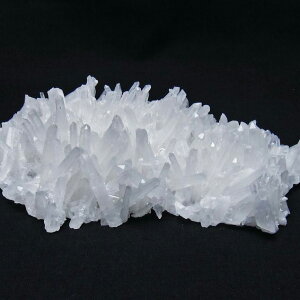 \お買い物マラソンPT5倍!/ 水晶 クラスター 水晶 原石 四川省産 パワーストーン 天然石 crystal クリスタル クォーツ quartz 浄化 浄化用 風水 すいしょう 一点物 送料無料 182-6400